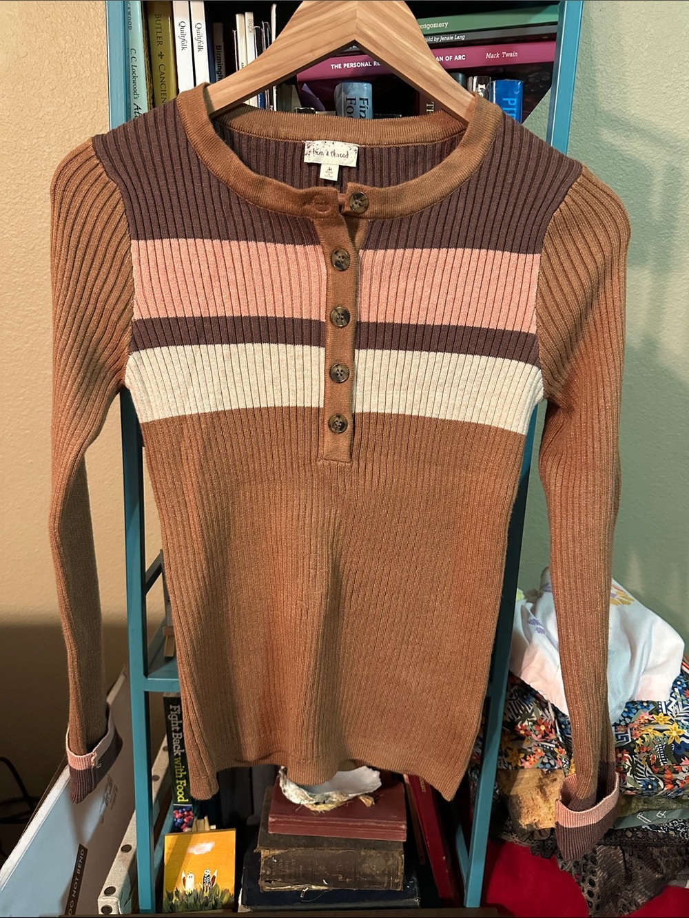 Hem & Thread Ribbed Henley Sweater in Brown, Pink & Cream